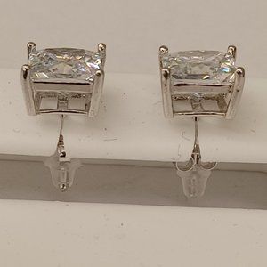 925 Sterling Silver Stud Earring